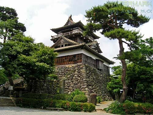 Maruoka Castle